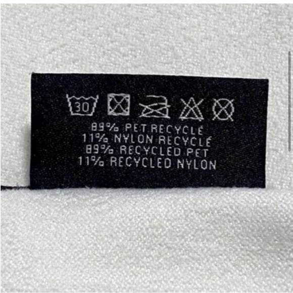 Ivory Throw with Black Emblem - Picture 5 of 10